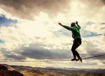 عکس ، بند بازی دختران ایرانی روی آسمان